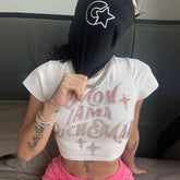 Crop Top mit Strass-Buchstaben im Y2K-Stil